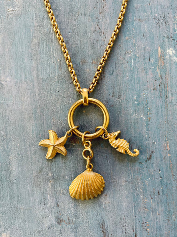 Starfish, Seahorse and Shell Pendant look